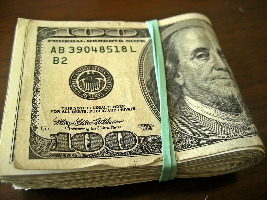 PPV Pricing Strategy: How Established Creators Charge More Without Losing Fans